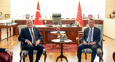 Özgür Özel ve Müsavat Dervişoğlu bir araya geldi