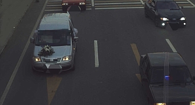 Trabzon'da düğün konvoyunda trafiği tehlikeye sokan 15 araç sürücüsüne ceza