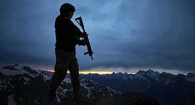 2 PKK'lı terörist Habur'da teslim oldu