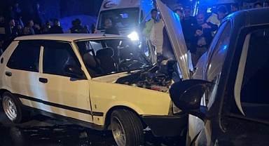 Bolu'da, D-100'de 4 otomobil çarpıştı: 9 yaralı
