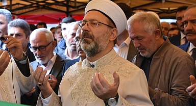 Diyanet İşleri Başkanı Erbaş'ın annesi toprağa verildi