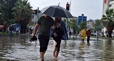 Doğu Karadeniz'in kıyı kesimleri için sağanak uyarısı