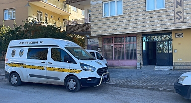Eşini tüfekle vurarak öldürdü