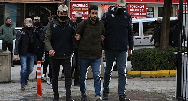 Eskişehir'de terör örgütü PKK/KCK'ya yönelik operasyonda yakalanan 5 şüpheli tutuklandı