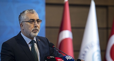 Milyonlar bu açıklamalara odaklandı: Bakan Işıkhan'dan asgari ücret açıklaması!