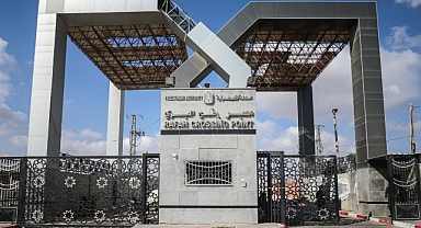 Refah Sınır Kapısı yeniden açıldı