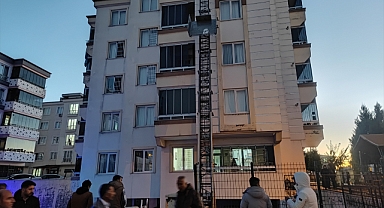 Yük asansöründen düşen 1 kişi öldü,1 kişi yaralandı
