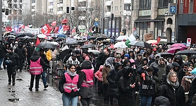 Almanya'da binlerce kişi Filistin’e destek için yürüdü