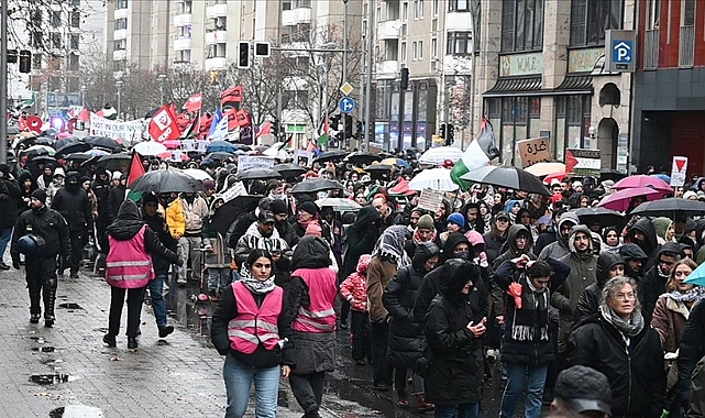 Almanya'da binlerce kişi Filistin’e destek için yürüdü