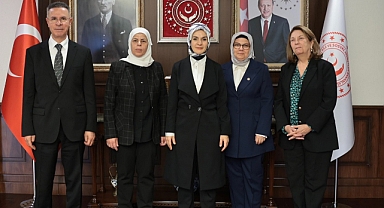 Bakan Göktaş, Filistin Ankara Büyükelçisi Mustafa ile görüştü