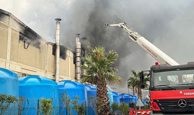 Bursa’da tekstil fabrikasında çıkan yangın 5 saat sonra kontrol altında!