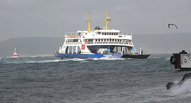 Çanakkale'de feribot seferleri iptal edildi