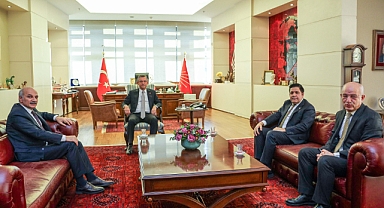 CHP Genel Başkanı Özel, Saadet Partisi heyetini kabul etti