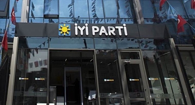 CHP'yi reddetmişlerdi: İYİ Parti'de istifa depremi!