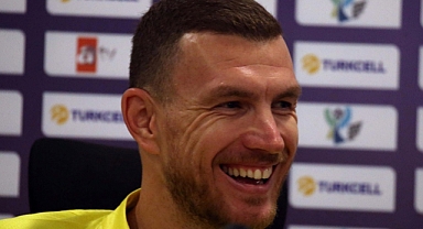 Edin Dzeko: Umarım kaptan olarak Fenerbahçe ile ilk kupamı kazanırım