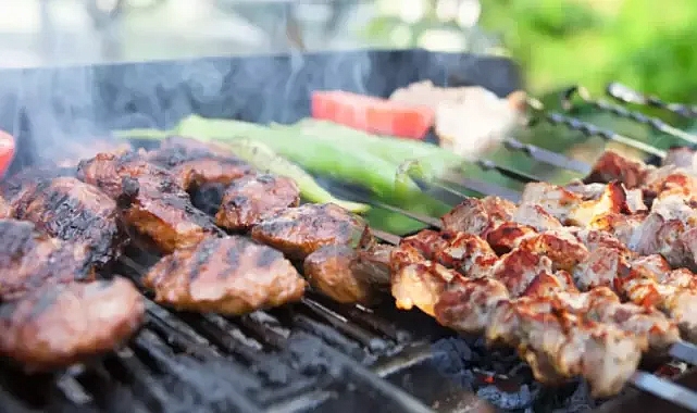 Evde mangal keyfi faciaya döndü