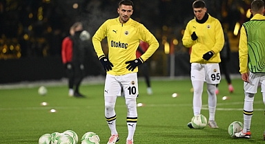 Fenerbahçe fark yedi, liderliği bıraktı!