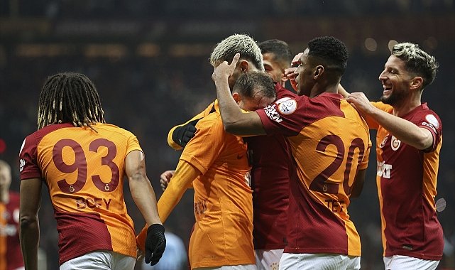 Galatasaray 3 puanı 3 golle aldı