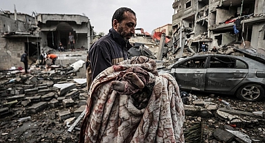 Gazze’de can kaybı 20 bin 674’e yükseldi
