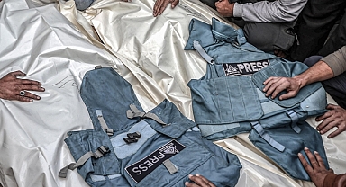 İsrail'in Gazze'deki saldırılarında öldürülen gazetecilerin sayısı 100 oldu