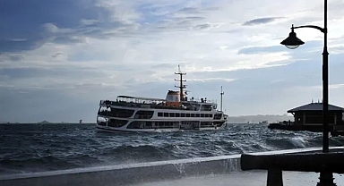 İstanbul'da vapur seferlerine hava muhalefeti engeli