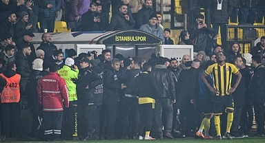 İstanbulspor Başkanı, Trabzonspor maçında takımını sahadan çekti
