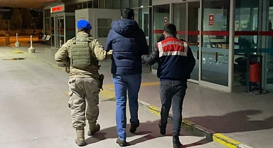 İzmir merkezli FETÖ operasyonunda 5 tutuklama