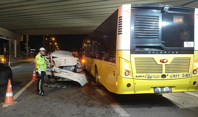 Kadıköy'de zincirleme trafik kazasında 5 kişi yaralandı