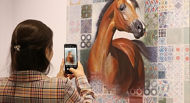 Kazakistan'da Türk ressam İsmail Acar'ın sergisi açıldı