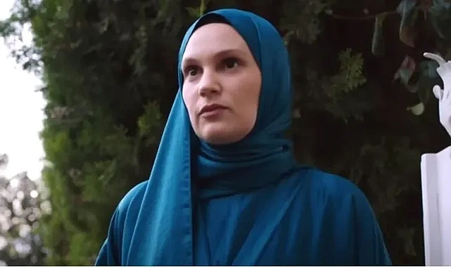 Kızıl Şerbeti'nde tesettüre girmişti: Aldığı ücreti ne yaptı?