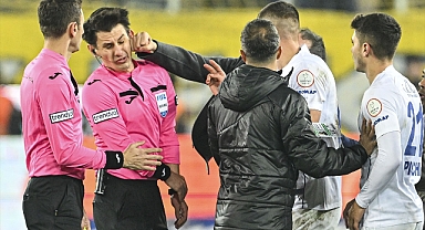 MKE Ankaragücü Kulübü Başkanı Faruk Koca'dan hakeme saldırı
