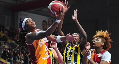 Potada kadınlar derbisinde kazanan Fenerbahçe