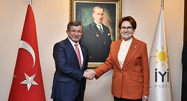Ahmet Davutoğlu ile Meral Akşener bir araya geldi