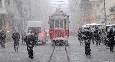 AKOM uyarı üstüne uyarı yaptı: İstanbul'a beklenen kar geliyor!