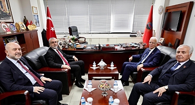 Bakan Işıkhan, Türkiye Emekliler Derneği Genel Başkanı Ergün ile bir araya geldi