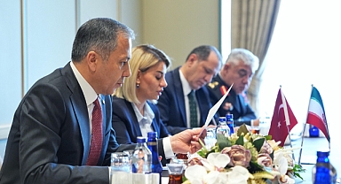 Bakan Yerlikaya, İranlı mevkidaşı Vahidi ile görüştü