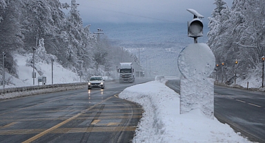 Bolu Dağı'nda kar durdu, ulaşım normale döndü