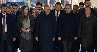 Cumhurbaşkanı Erdoğan, yeni AK Parti Konferans Salonu'nda incelemelerde bulundu