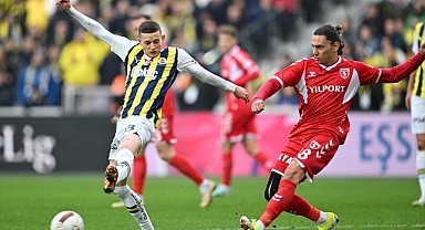 Fenerbahçe berabere kalarak zirve yarışında kan kaybetti