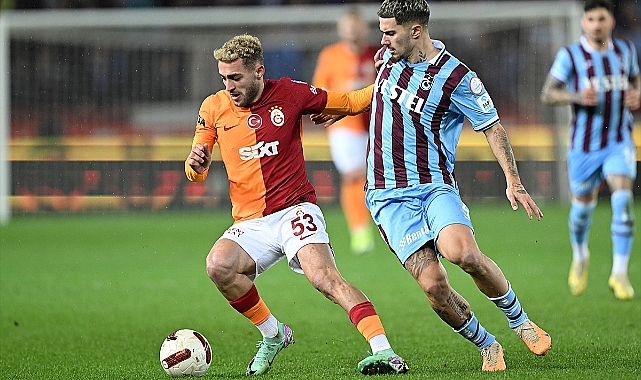 Galatasaray büyük derbide Trabzonspor'u beş golle geçti