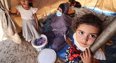 Gazze'ye 7 Ekim'den bu yana ilk kez çocuk aşıları ulaştırıldı