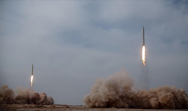 Güney Kore duyurdu: Kuzey Kore seyir füzeleri fırlattı!