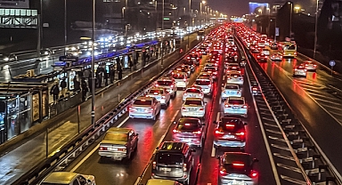 İstanbul'da trafik yoğunluğu yüzde 90'a ulaştı