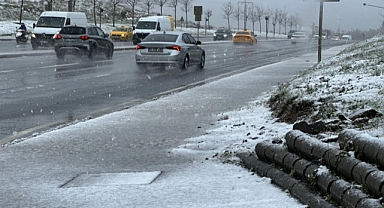 İstanbul'un bazı ilçelerinde kar yağışı etkili oldu