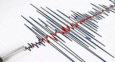 İzmir'de deprem oldu!