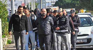 İzmir'de suç gelirlerinin aklanmasına yönelik operasyonda 6 kişi tutuklandı