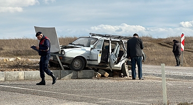 Kütahya'da 2 otomobil çarpıştı; 1'i ağır, 8 yaralı