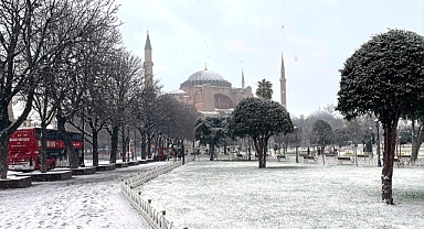 Meteoroloji uzmanları İstanbul için tarih verdi: Kar geliyor!