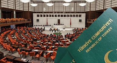 MHPnin heyecan yaratan yeşil pasaport teklifi Meclis'e sunuldu!