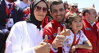 Sümeyye ve Selçuk Bayraktar'ın mutlu günü! Bebekleri doğdu